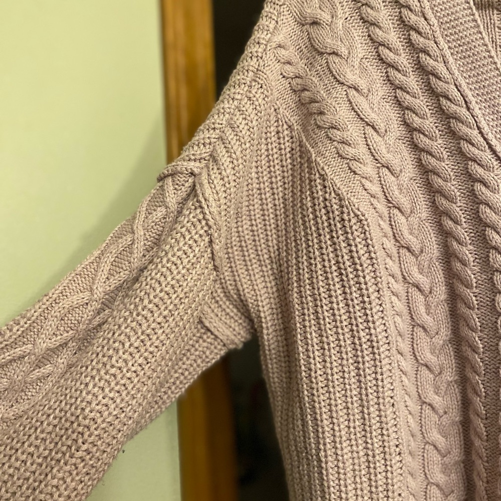 Aeropostale Vneck Mauve Sweater Large - Picture 6 of 6